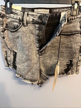 Ban.Jara Black Acid Wash High Rise Distressed Denim Shorts Button Fly 7/27 NWT